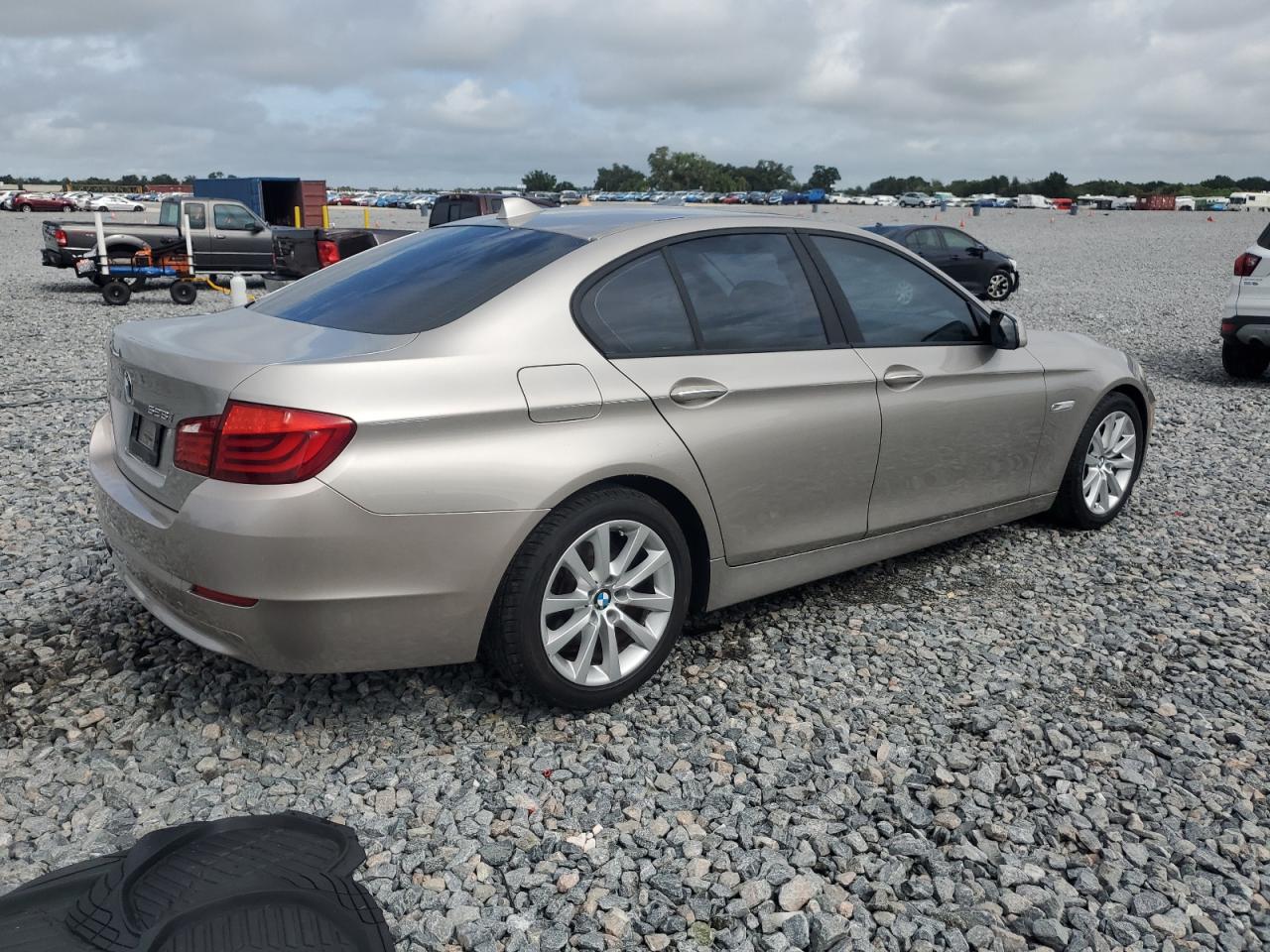 2011 BMW 528 I VIN: WBAFR1C50BC741017 Lot: 62715535
