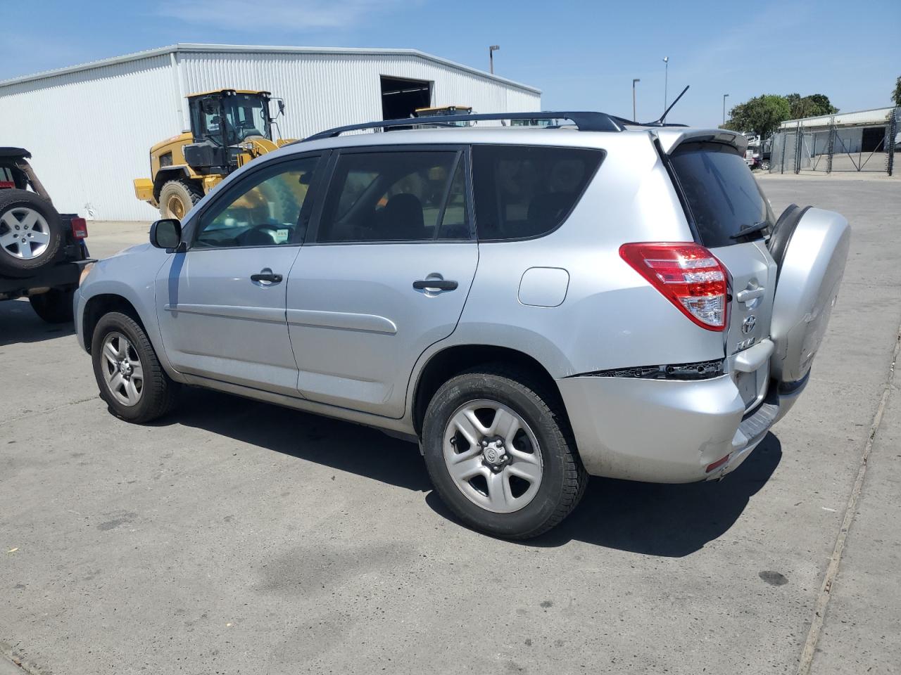 TOYOTA RAV4 2011 VIN 2T3BF4DV4BW101528 photo 2