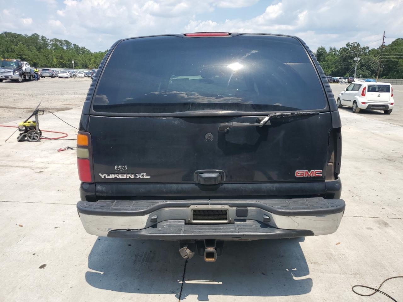 2005 GMC Yukon Xl K1500 VIN: 1GKFK16Z05J158862 Lot: 62130775