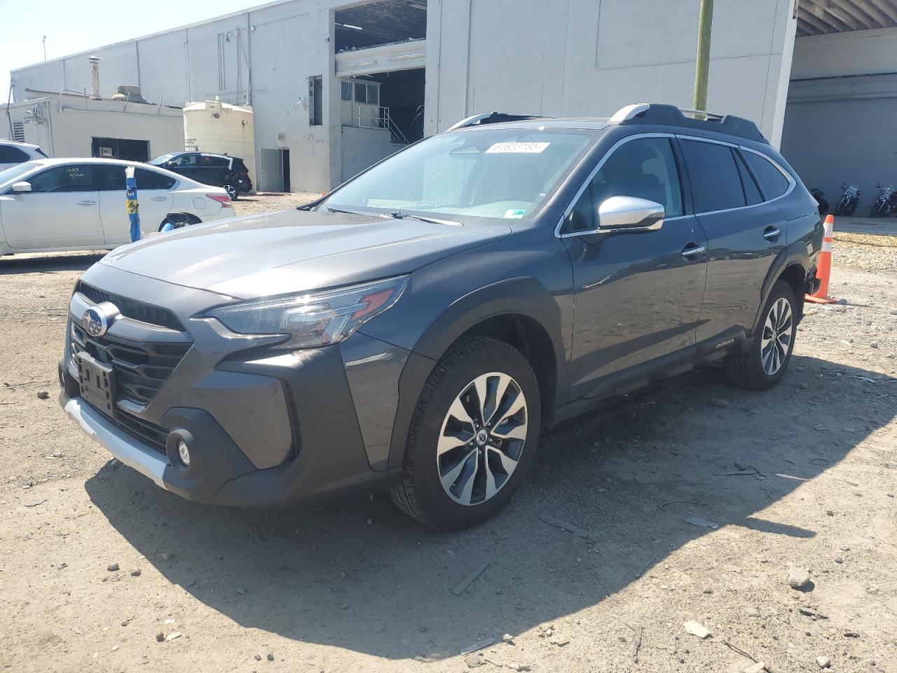 Fredericksburg, VA에서 판매 중인 2024 Subaru Outback Touring - Rear End