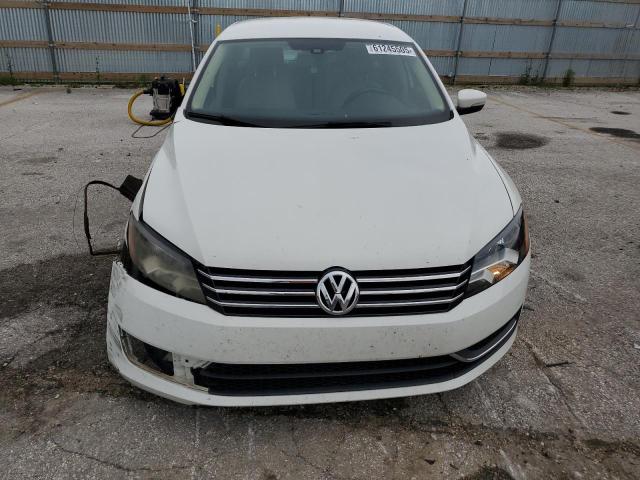 Sedans VOLKSWAGEN PASSAT 2014 Biały