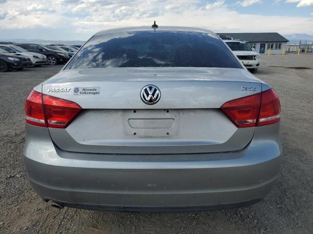  VOLKSWAGEN PASSAT 2013 Сріблястий