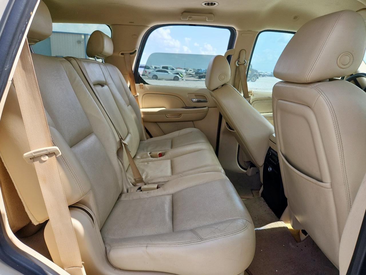 2008 Cadillac Escalade Luxury VIN: 1GYEC63818R139038 Lot: 61863005