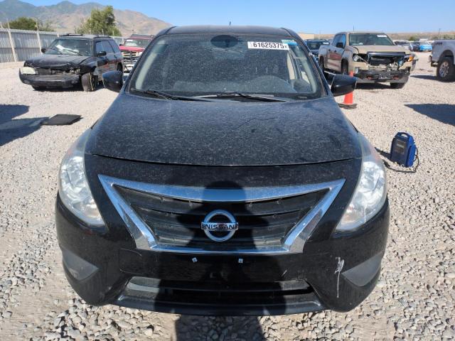  NISSAN VERSA 2017 Czarny
