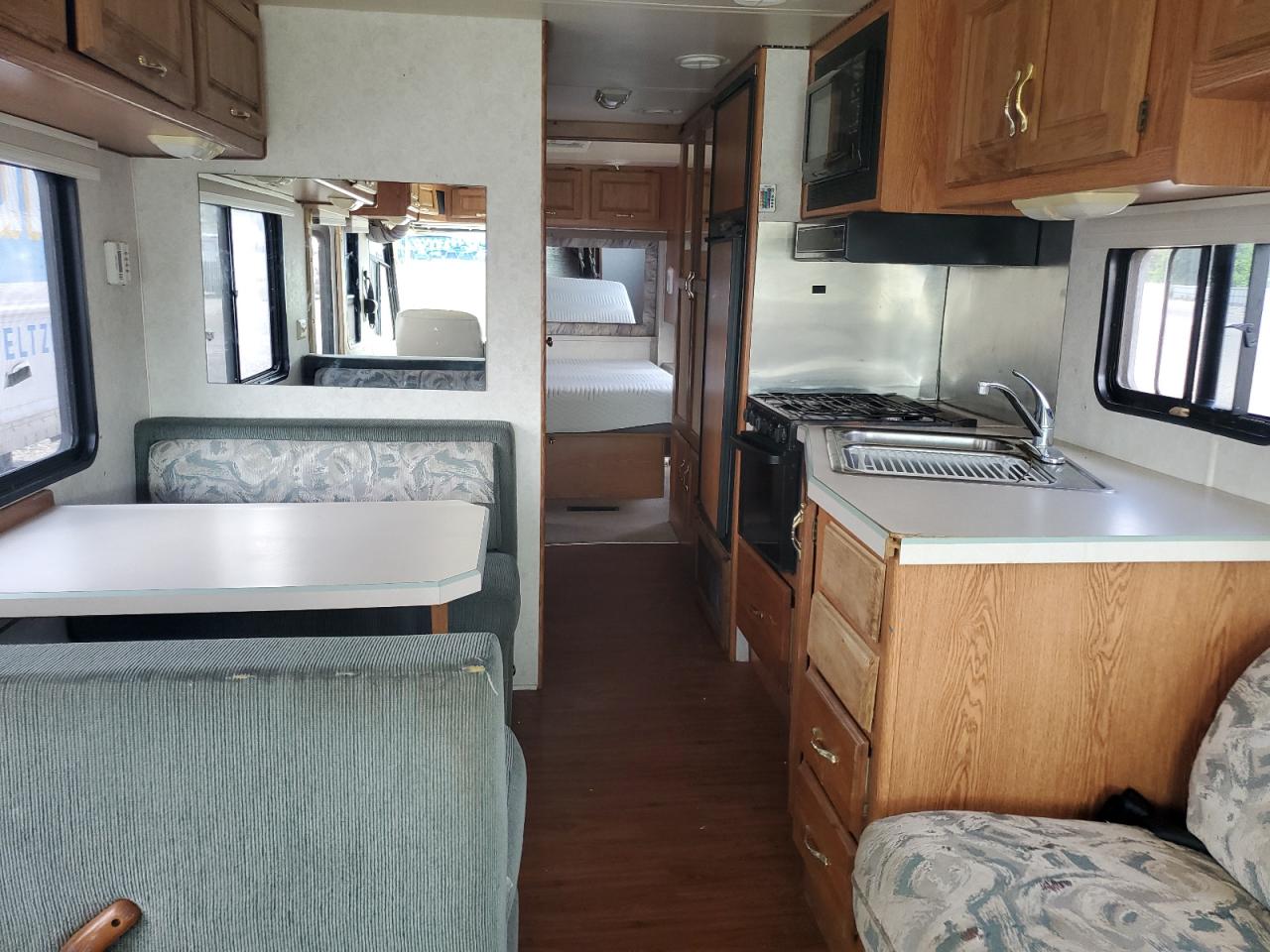 1998 Ford F530 Super Duty VIN: 3FCMF53G6VJA29031 Lot: 59878135