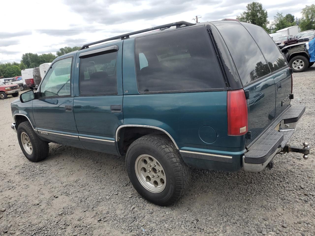 CHEVROLET TAHOE 1997 VIN 1GNEK13R6VJ340522 photo 2