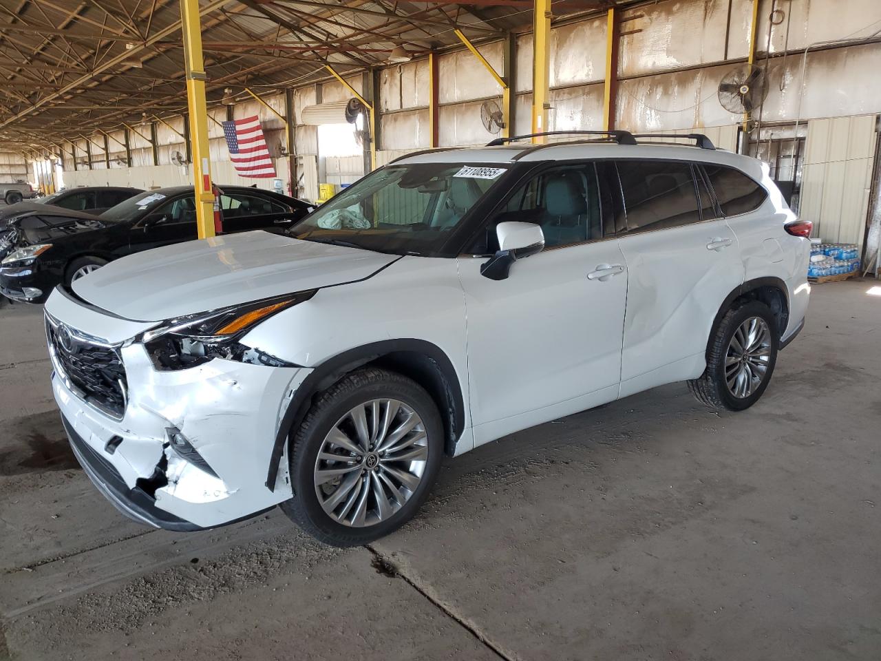 2022 Toyota Highlander Platinum for Sale in Phoenix, AZ - Front End