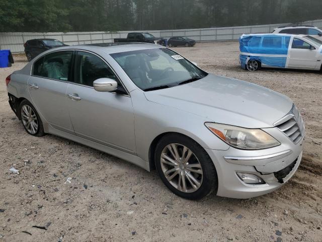  HYUNDAI GENESIS 2013 Srebrny