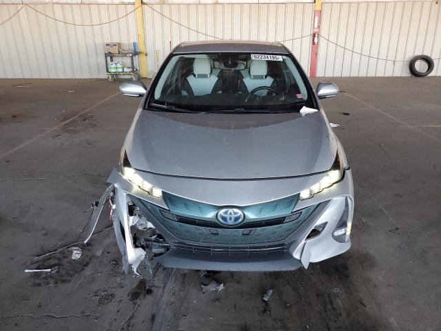  TOYOTA PRIUS 2018 Серебристый