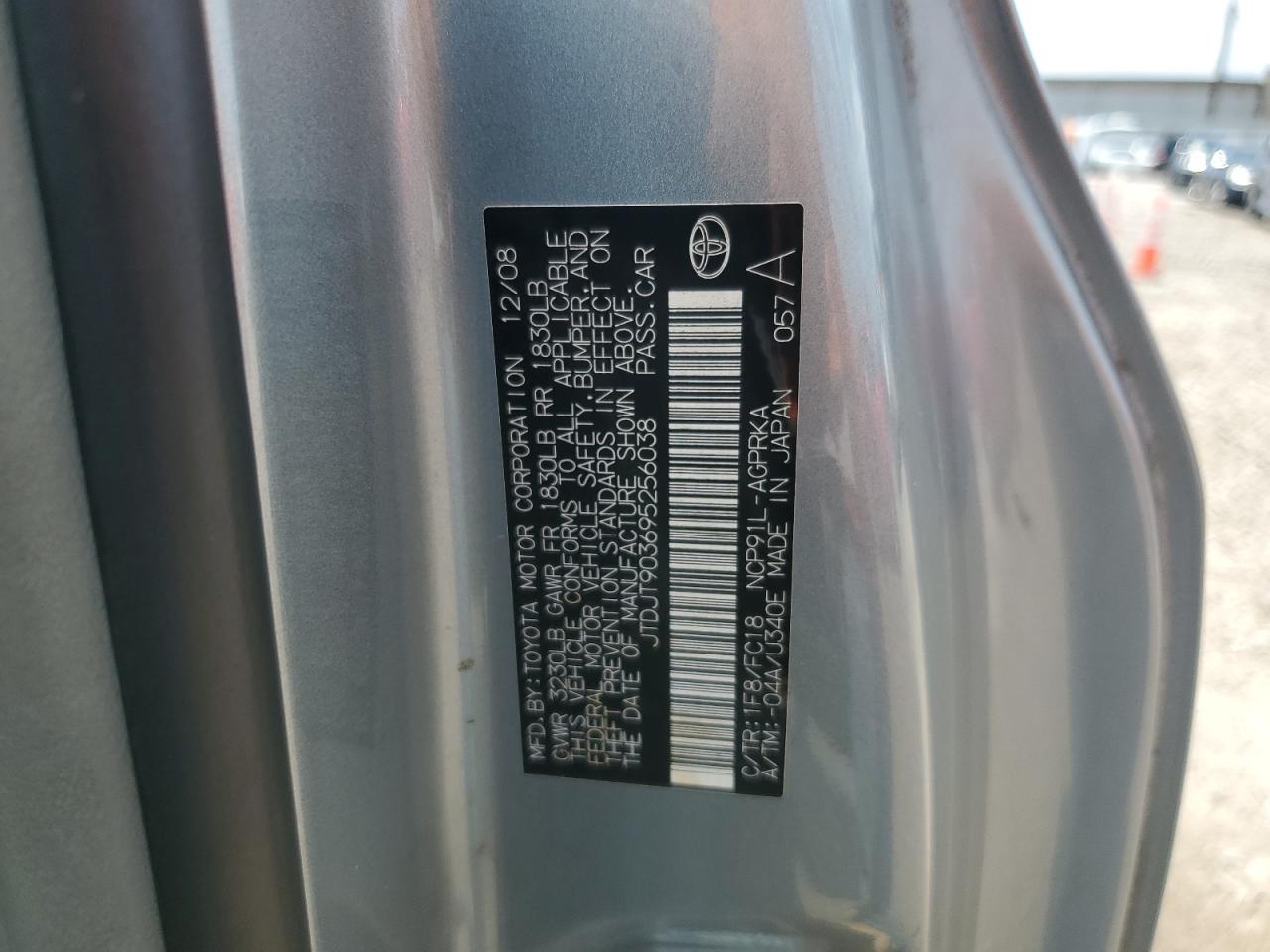 2009 Toyota Yaris VIN: JTDJT903695256038 Lot: 61381165