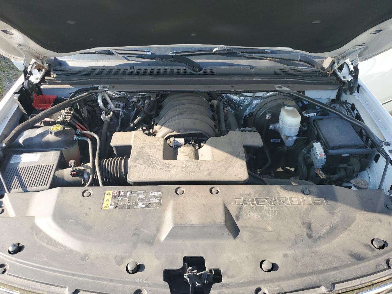 2018 Chevrolet Suburban C1500 Lt VIN: 1GNSCHKC2JR235767 Lot: 60901605