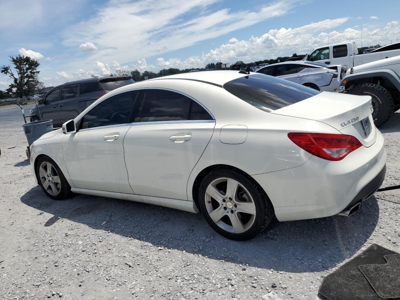 MERCEDES-BENZ CLA-CLASS 2016 VIN WDDSJ4GB5GN298195 zdjęcie 2