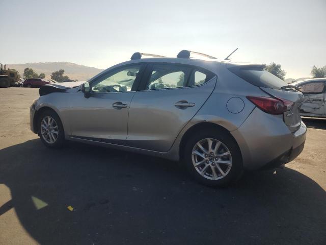  MAZDA 3 2015 Srebrny