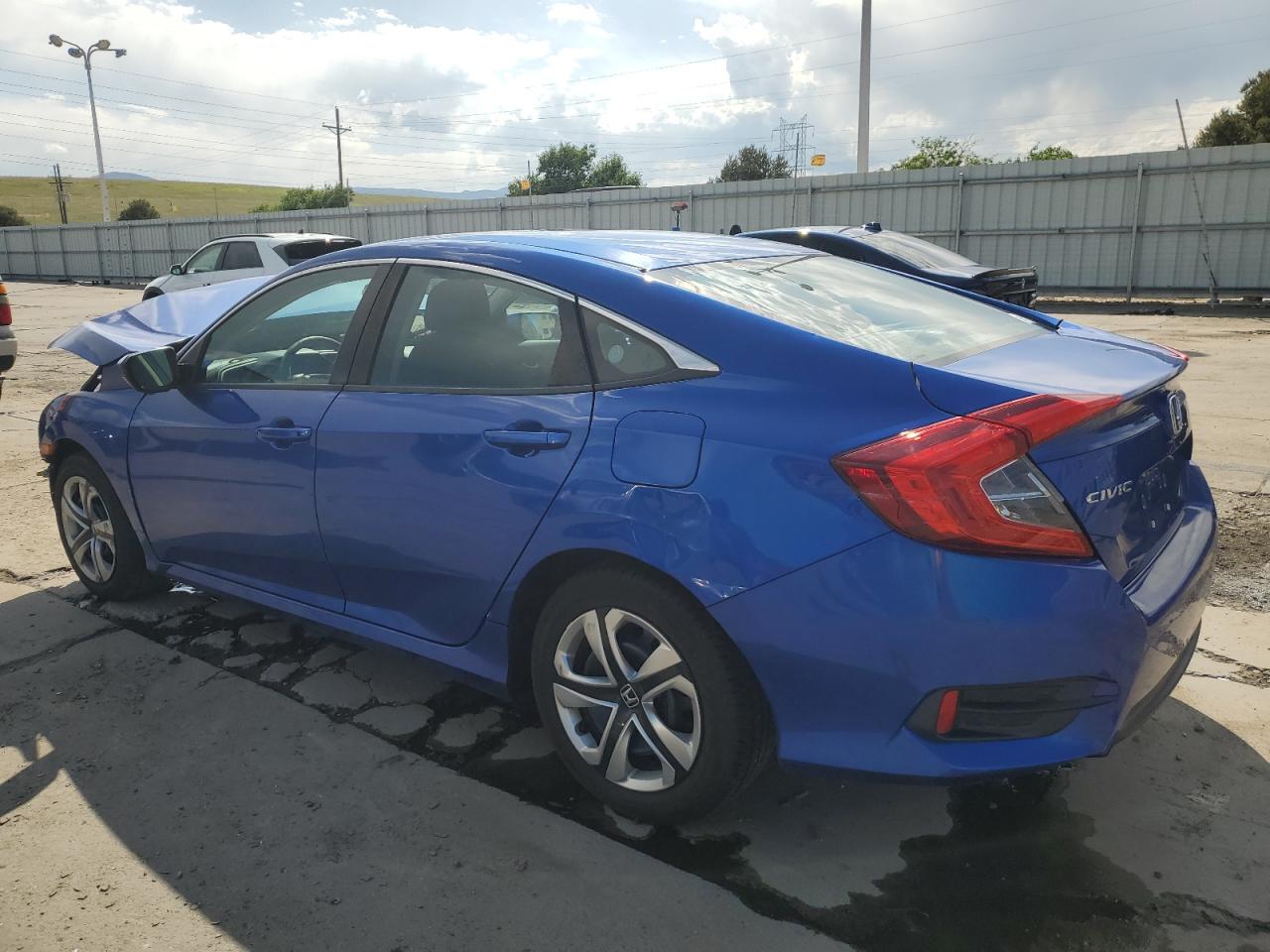 HONDA CIVIC 2018 VIN 2HGFC2F56JH561785 zdjęcie 2