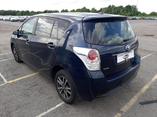 2013 TOYOTA VERSO ICON