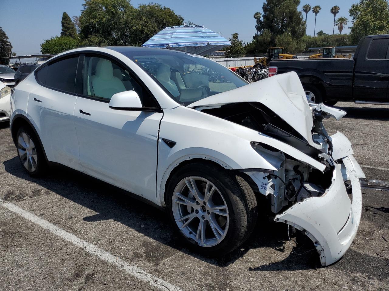 TESLA MODEL Y 2023 VIN 7SAYGDEE5PA118468 фото 4