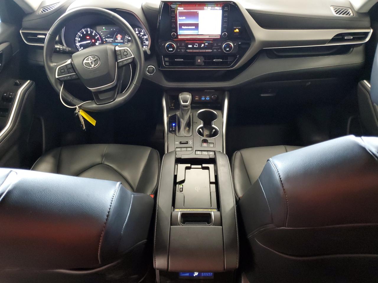 2022 Toyota Highlander Xle VIN: 5TDHZRBHXNS595914 Lot: 61271535