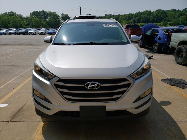  HYUNDAI TUCSON 2018 Серебристый