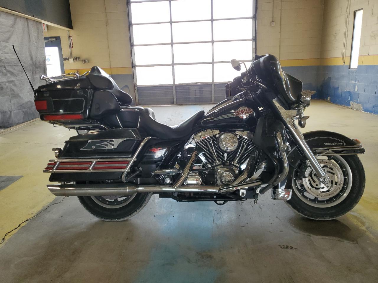 2005 Harley-Davidson Flhtcui  на продаже в Indianapolis, IN - Front End