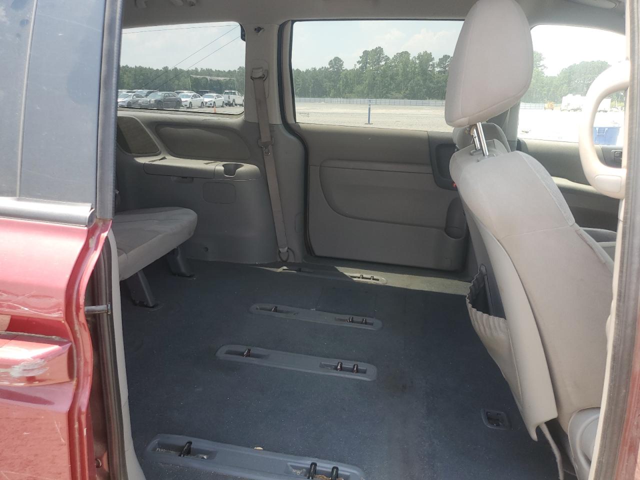 2012 Kia Sedona Lx VIN: KNDMG4C76C6418898 Lot: 62532075