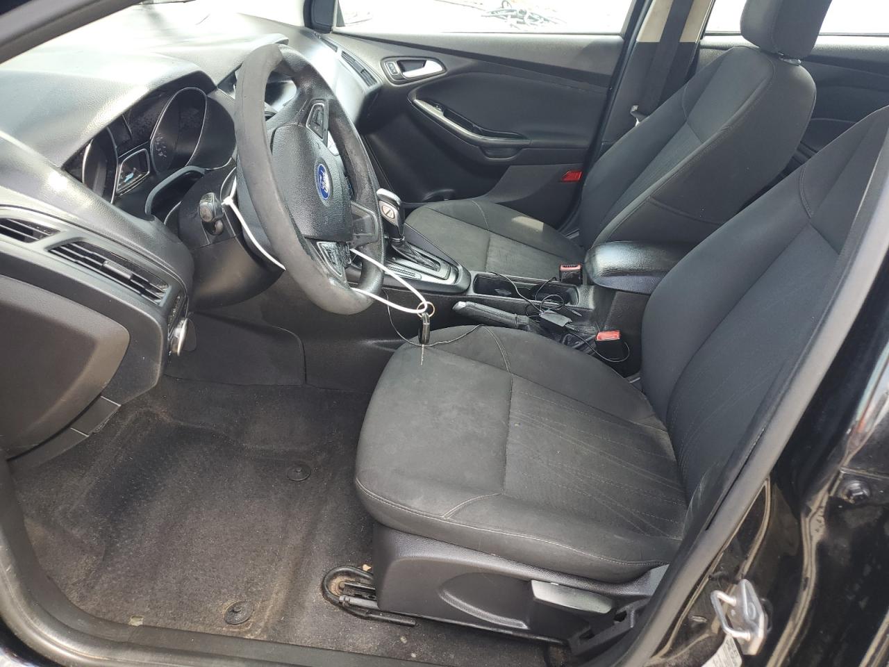 2016 Ford Focus Se VIN: 1FADP3K28GL284988 Lot: 62724885