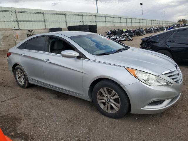  HYUNDAI SONATA 2013 Серебристый