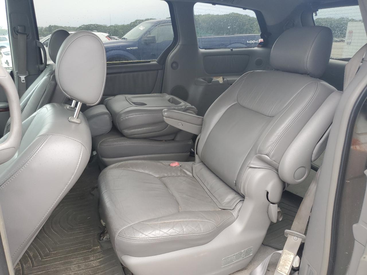 TOYOTA All Models 2004 VIN 5TDBA22C04S013052 фото 11