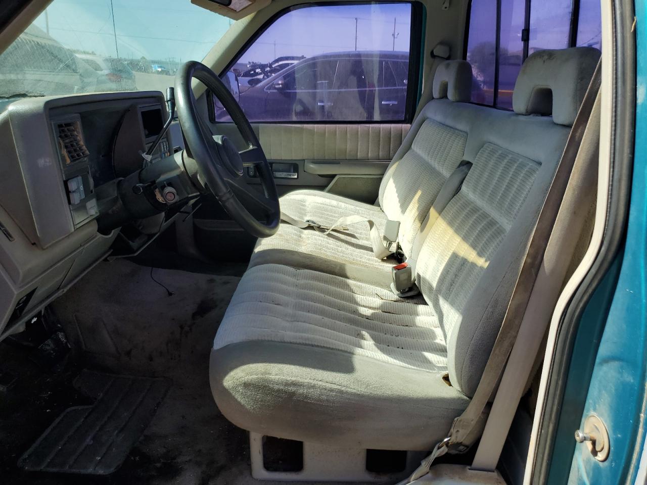 1993 GMC Sierra C1500 VIN: 1GTEC14K0PZ532594 Lot: 56628435