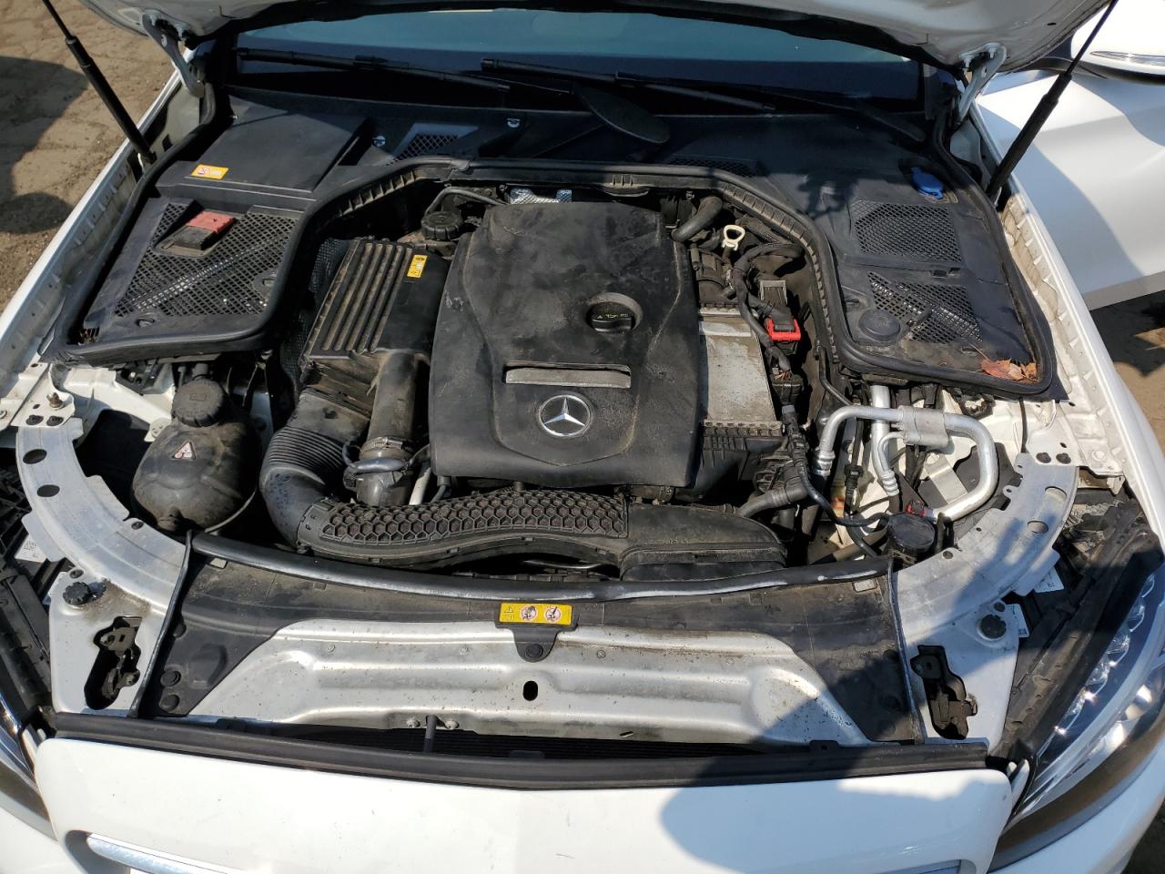 MERCEDES-BENZ C-CLASS 2015 VIN 55SWF4KB8FU017619 zdjęcie 11