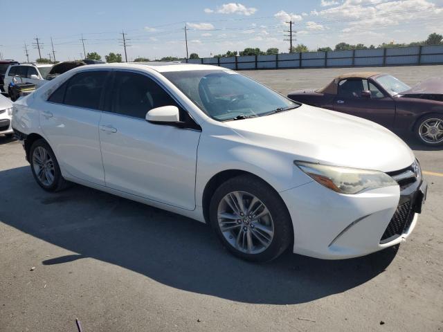  TOYOTA CAMRY 2016 Белы
