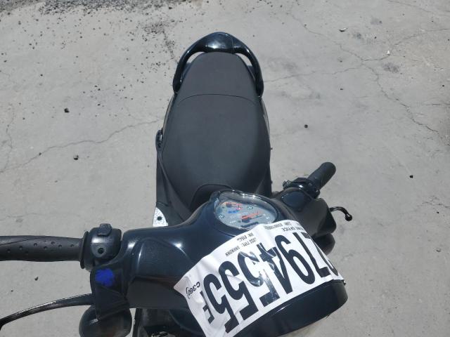 2014 GENUINE SCOOTER CO. BUDDY 125  