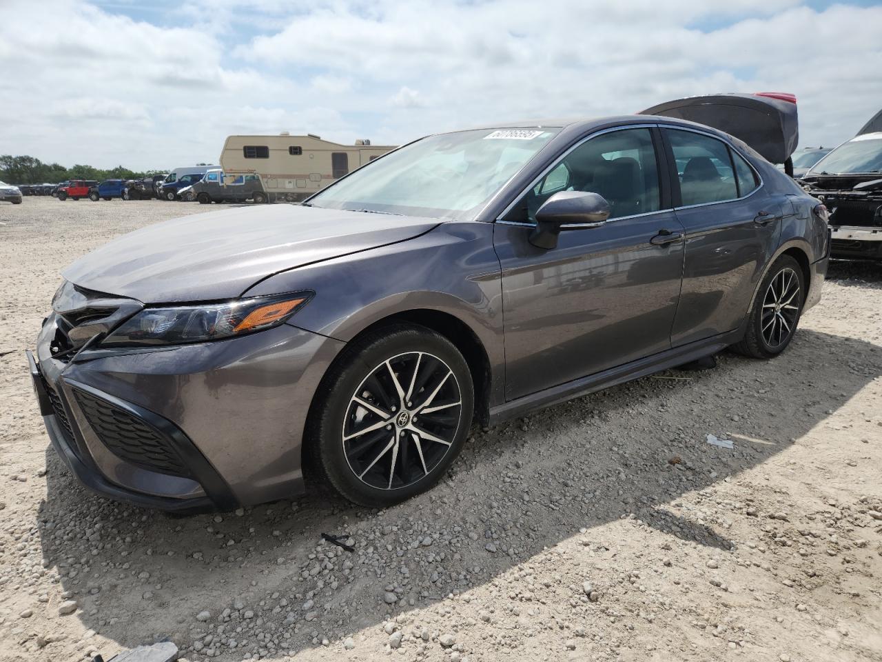 2024 Toyota Camry Se Night Shade იყიდება Wichita-ში, KS - Rear End