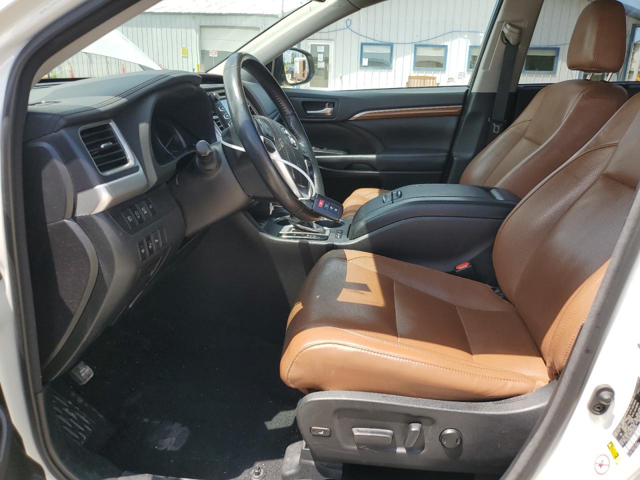 2018 Toyota Highlander Limited VIN: 5TDDZRFH2JS872221 Lot: 69355085