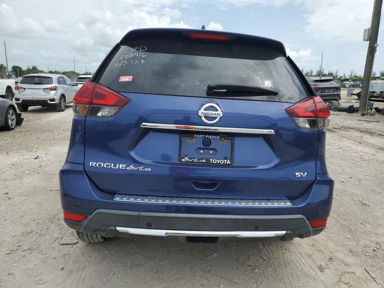 2020 Nissan Rogue S VIN: KNMAT2MT7LP501765 Lot: 62879475