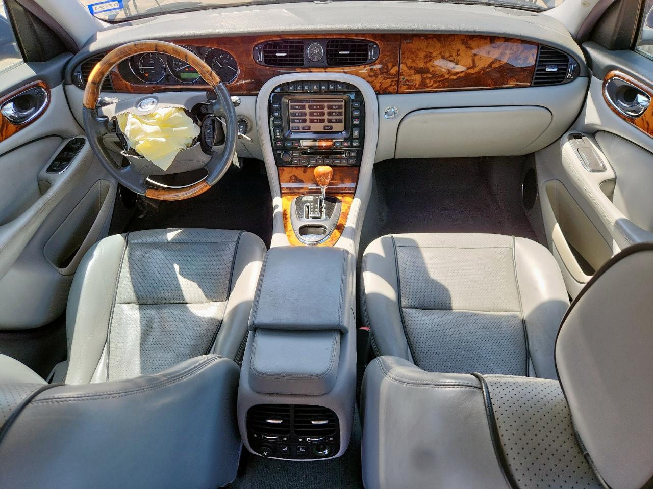 2008 Jaguar Xj8 L VIN: SAJWA79BX8SH28045 Lot: 61042375