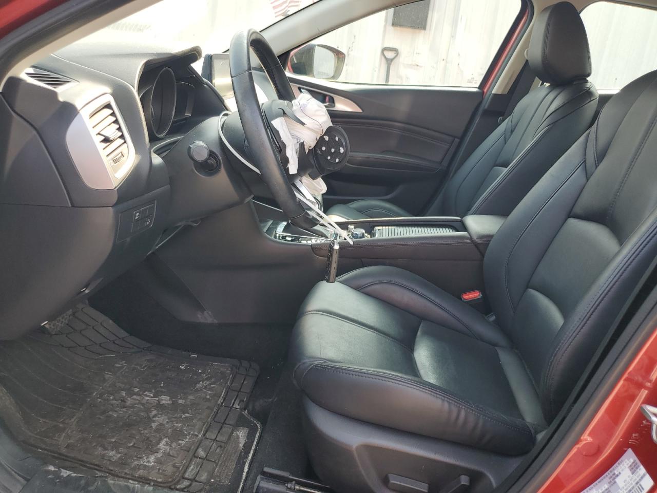 2018 Mazda 3 Touring VIN: 3MZBN1V37JM158317 Lot: 59059905