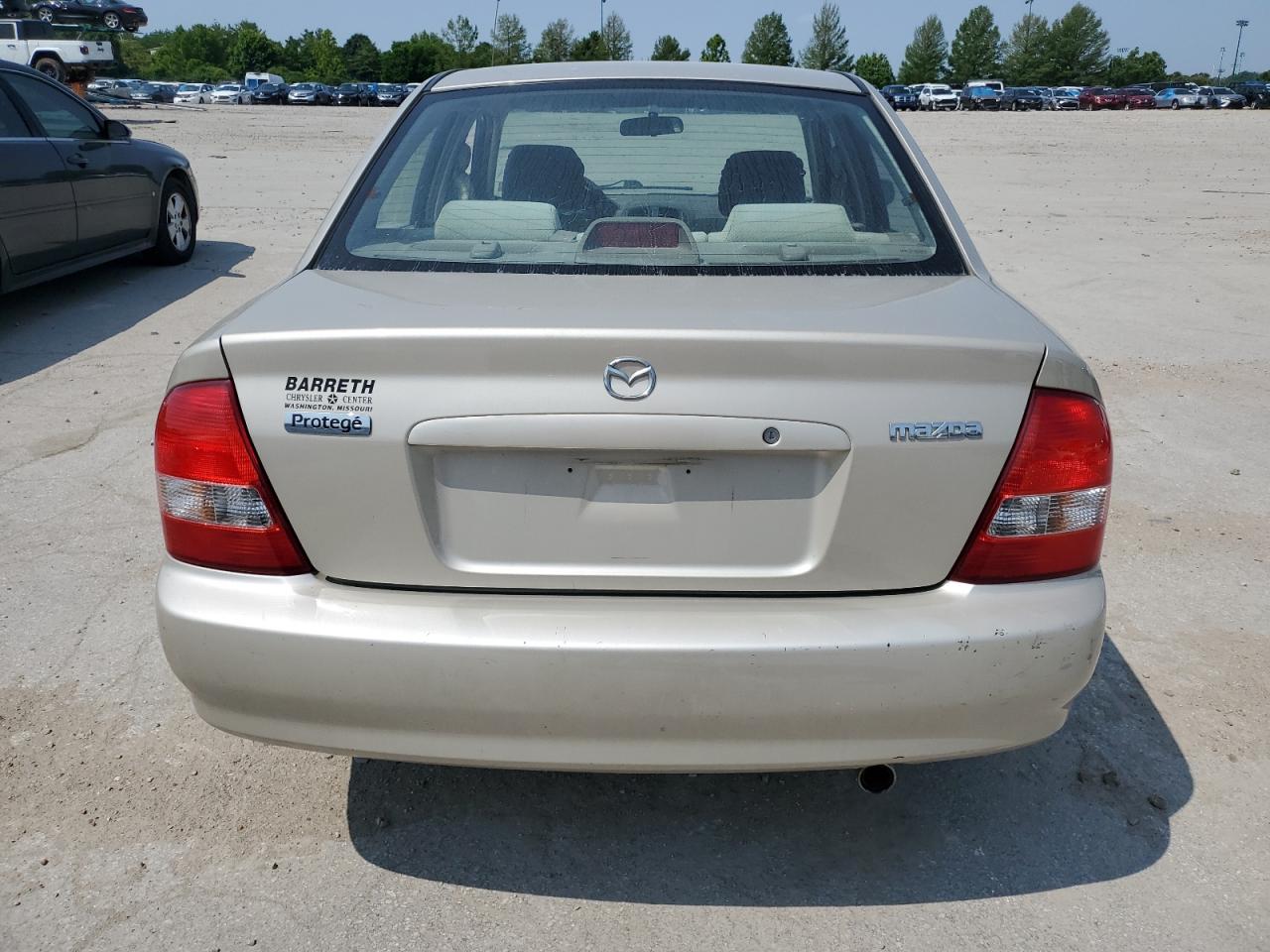 2000 Mazda Protege Dx VIN: JM1BJ2225Y0249762 Lot: 59950735