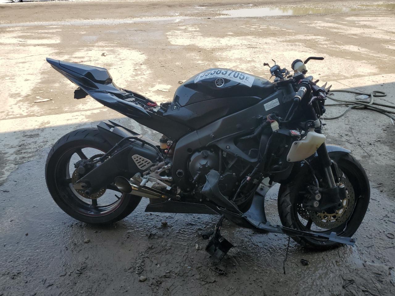 2006 Yamaha Yzfr6 C na sprzedaż w Franklin, WI - Rollover