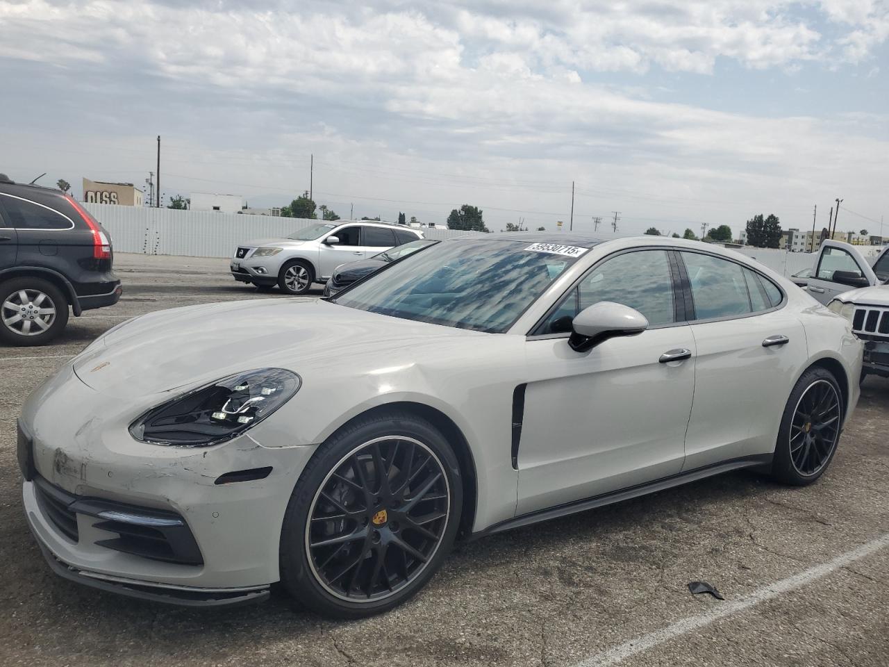 Van Nuys, CA에서 판매 중인 2018 Porsche Panamera 4 - Front End