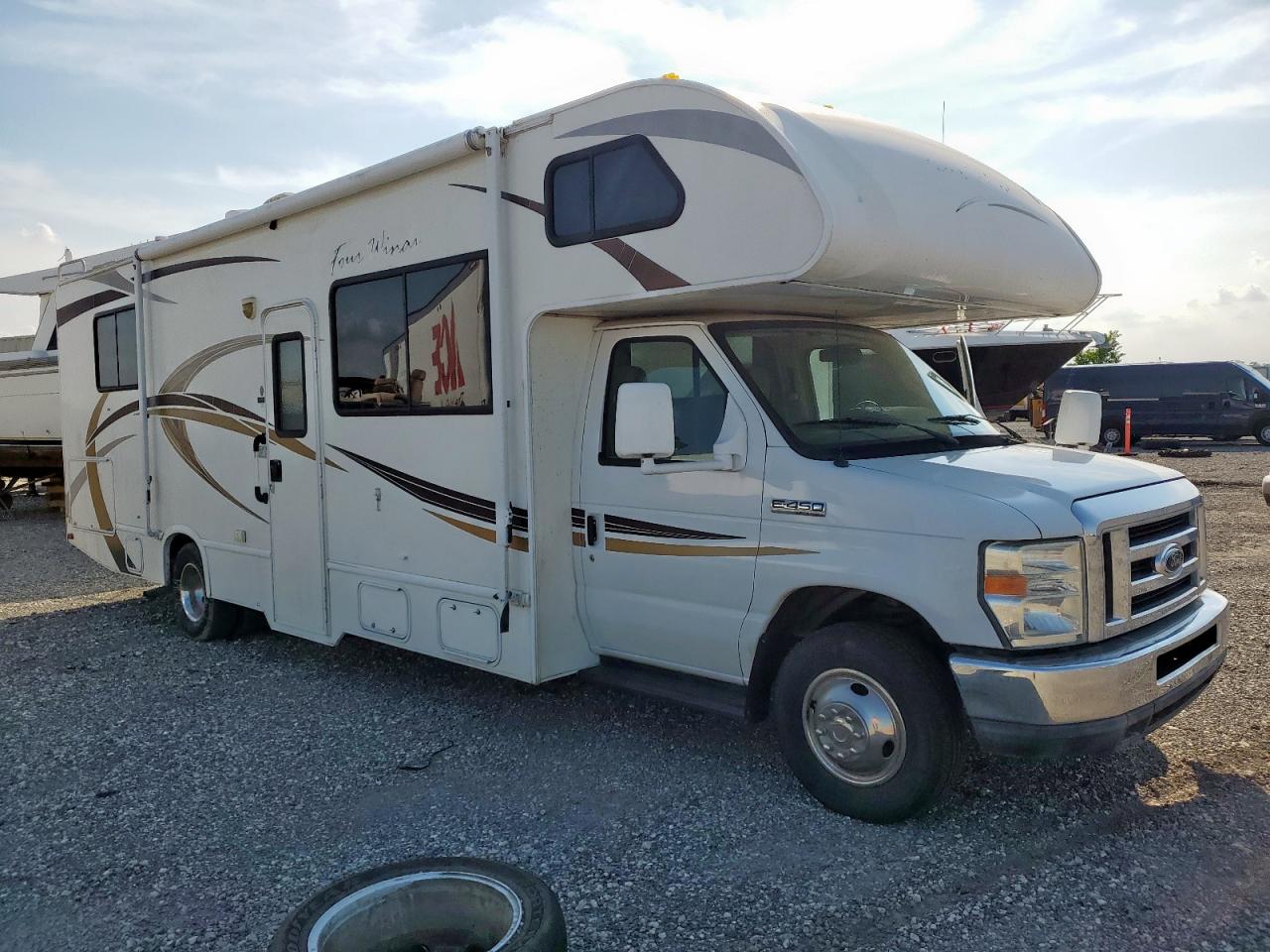 2013 Ford Econoline E450 Super Duty Cutaway Van na sprzedaż w Houston, TX - Burn