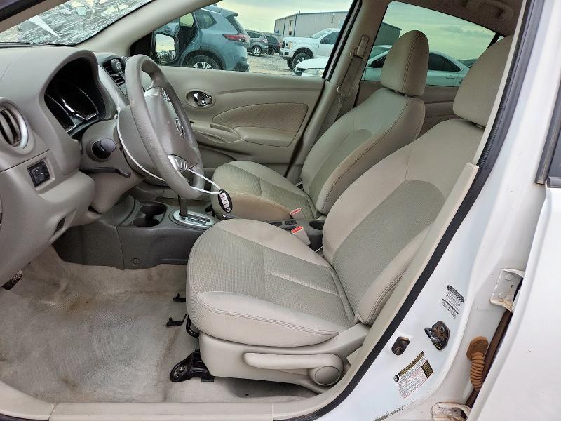 NISSAN VERSA 2015 Biały