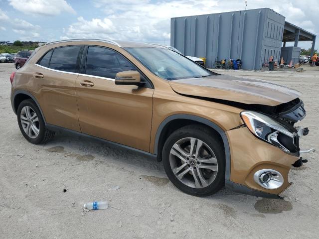  MERCEDES-BENZ GLA-CLASS 2018 Gold