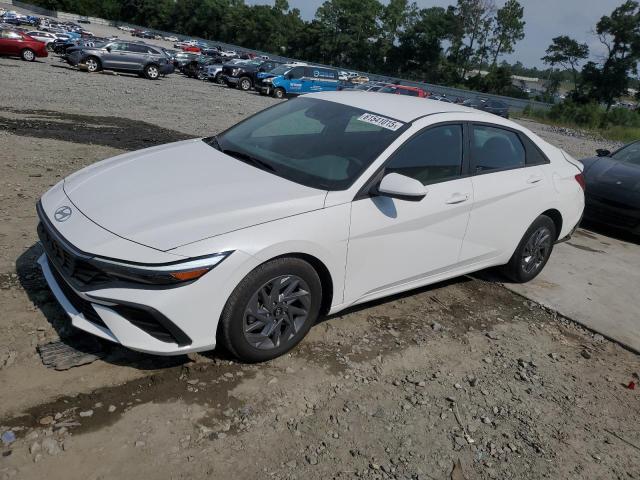  HYUNDAI ELANTRA 2024 Белы