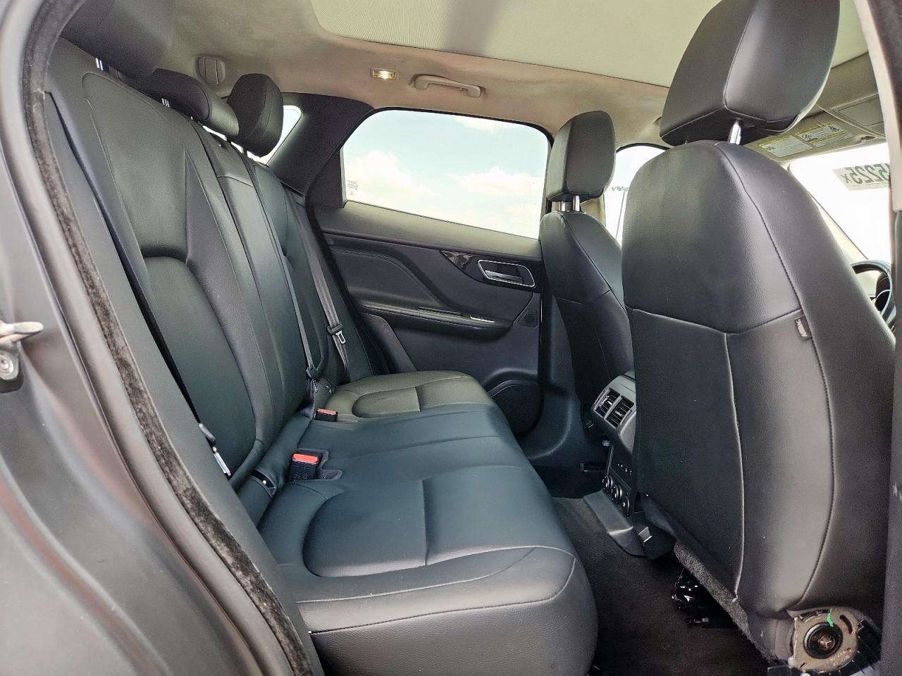 2019 Jaguar F-Pace Premium VIN: SADCJ2FX4KA390001 Lot: 63115225