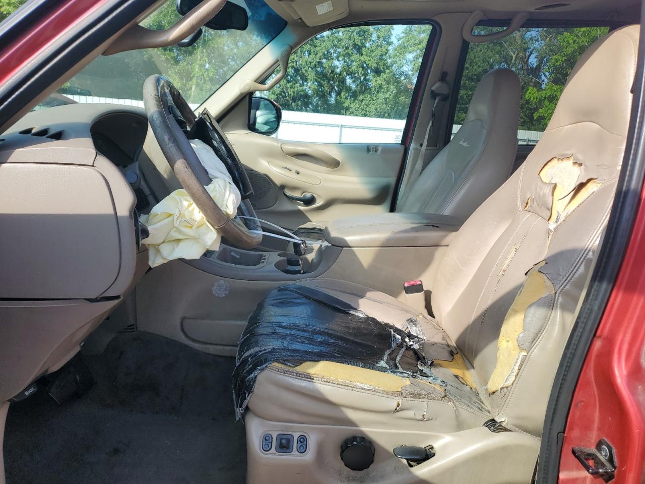 2000 Ford Expedition Eddie Bauer VIN: 1FMRU17L2YLA96799 Lot: 60087165
