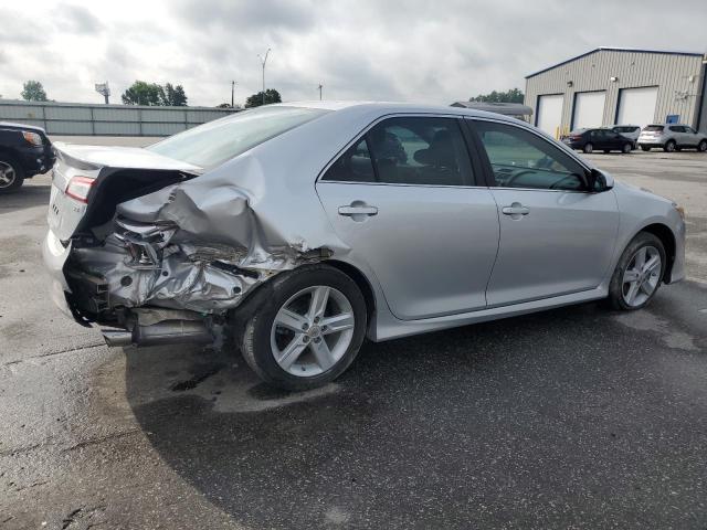  TOYOTA CAMRY 2012 Srebrny
