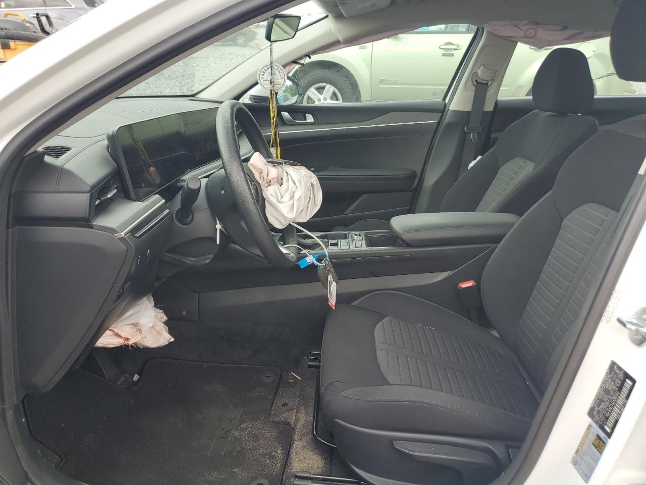 2025 Kia K5 Lxs VIN: KNAG24J79S5282105 Lot: 60728165