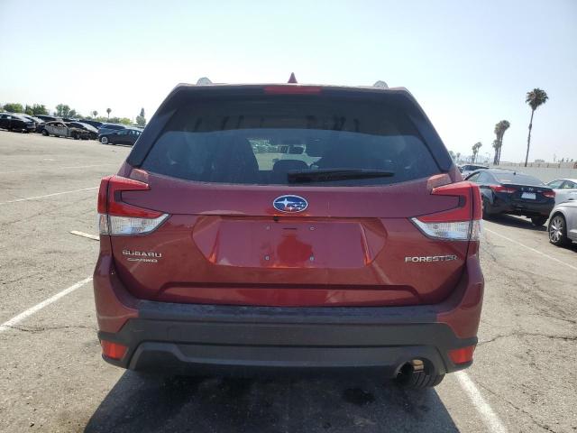 SUBARU FORESTER 2021 Красный