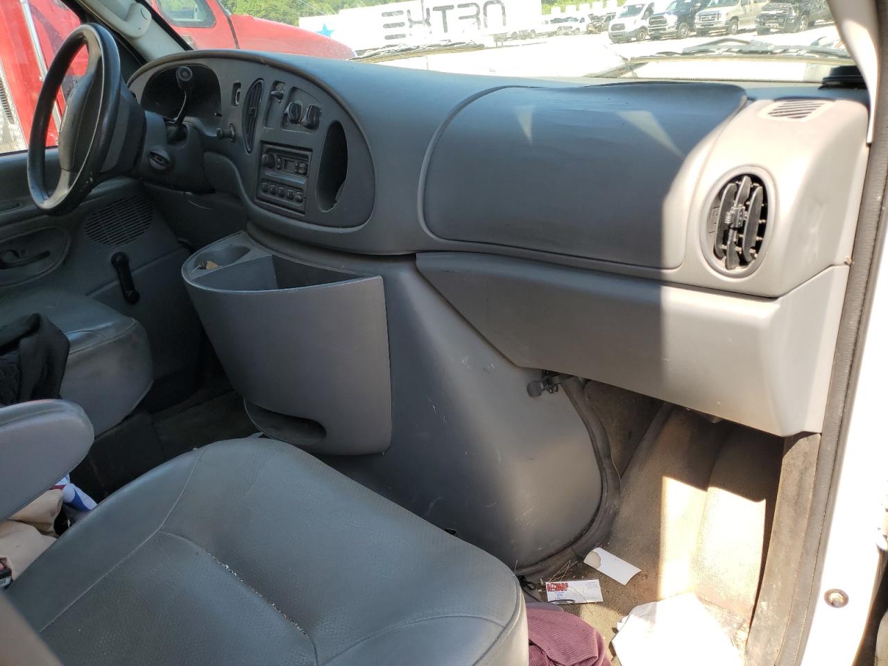 2003 Ford Econoline E350 Super Duty Cutaway Van VIN: 1FDWE35L53HB85664 Lot: 61047235