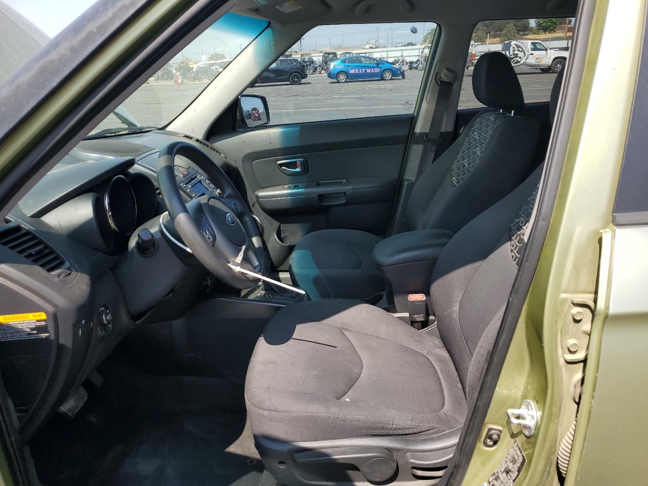 2011 Kia Soul + VIN: KNDJT2A23B7309205 Lot: 61745425